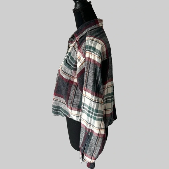 American Eagle Cropped Button Up  Flannel - Picture 3 of 13